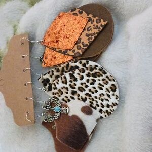 3 Pairs of Leopard Pattern and Western Style Earrings